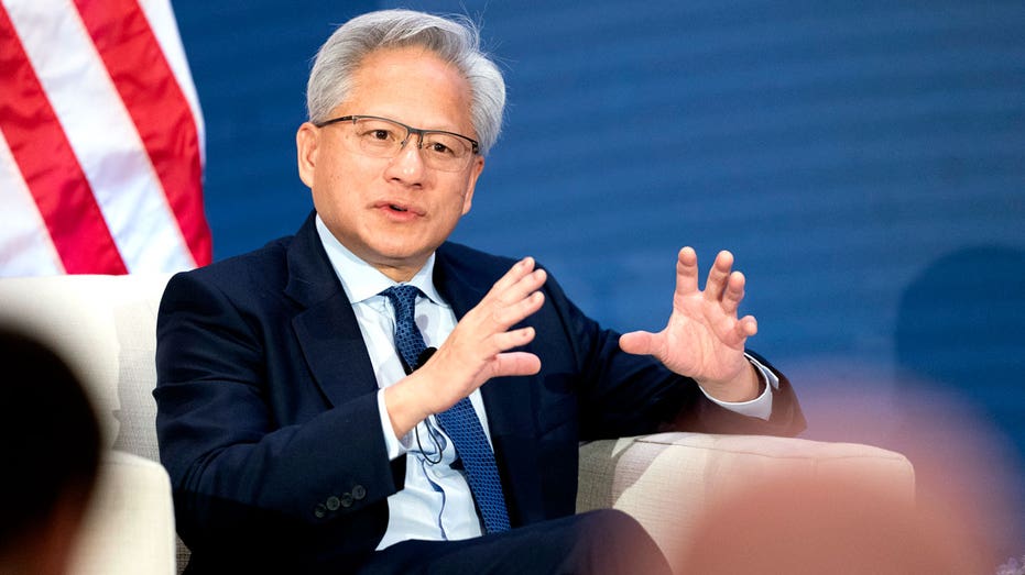 Trump plans state dinner for Xi Jinping with Altman, Huang and Cook