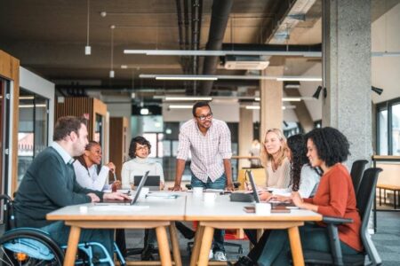 How Strong Leadership And Problem Solving Work Hand In Hand In The Workplace
