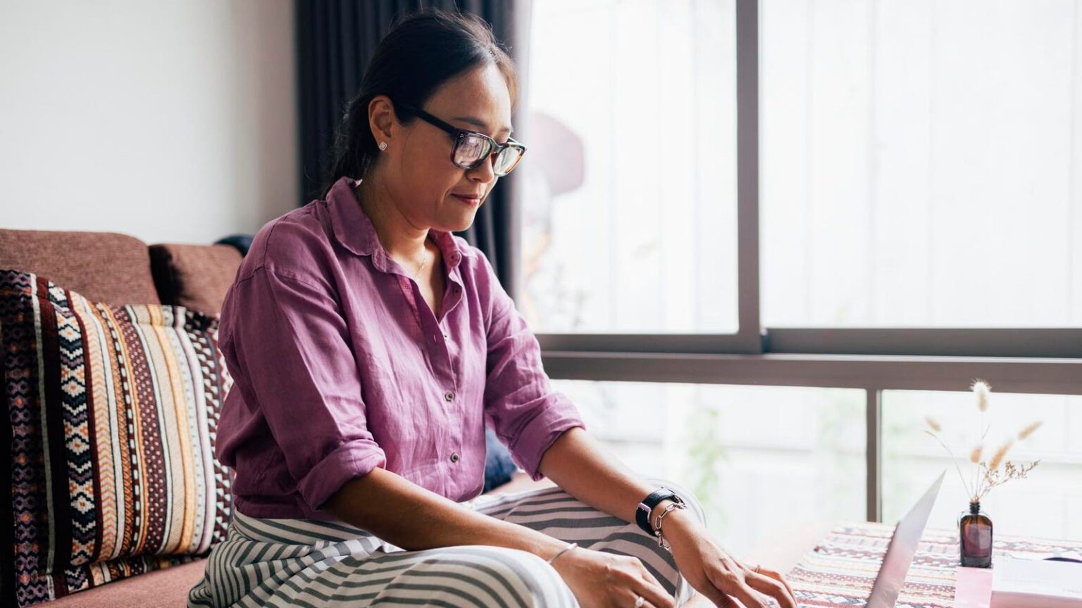 7 Actionable Steps To Start A Digital Products Small Business