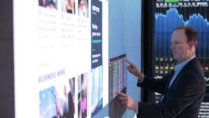 At This  Billion Ohio Advisory, Financial Planning Comes With A Wall Of Touch Screens And A Dose Of AI
