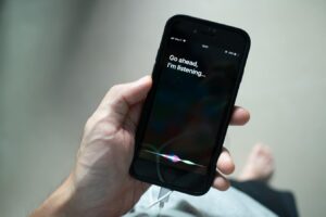 Using AI Assistants To Speed Up Startup Launches