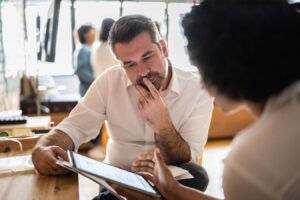 Why Small Business Owners Should Hire A Consultant