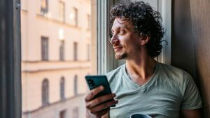 5-Step LinkedIn DM Strategy To Grow Your Business Beyond Recognition